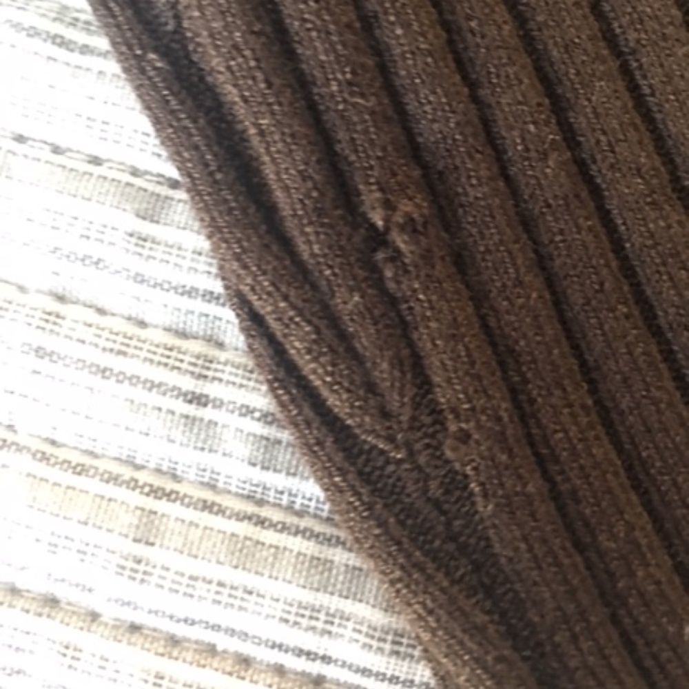 Studio M Sweater - Picture 3 of 3